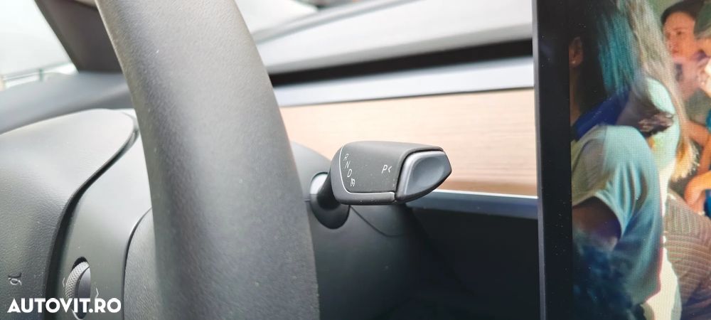 Tesla Model 3 Standard Reichweite Plus Hinterradantrieb - 25