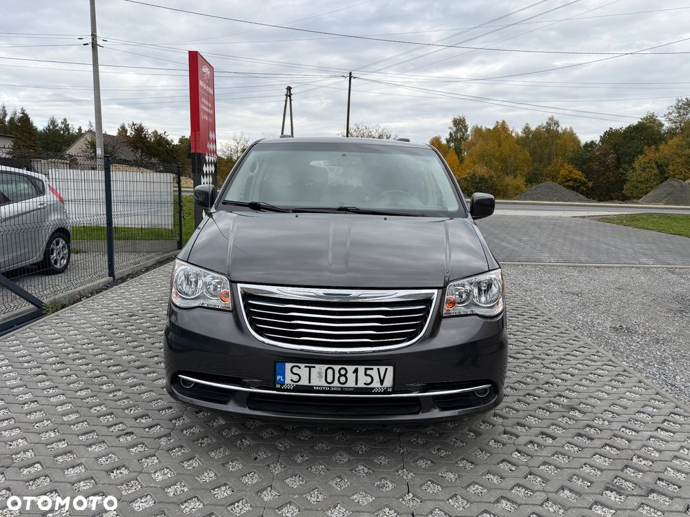 Chrysler Town & Country 2015 photo 4