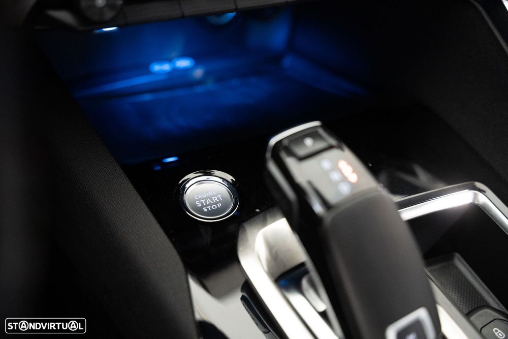 Peugeot 5008 1.2 PureTech Allure EAT8 - 24