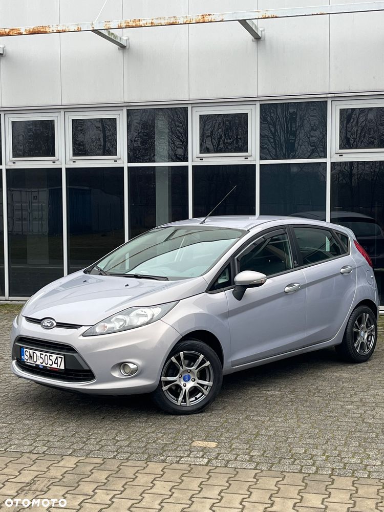 Ford Fiesta 1.4 Autom Champions Edition - 1