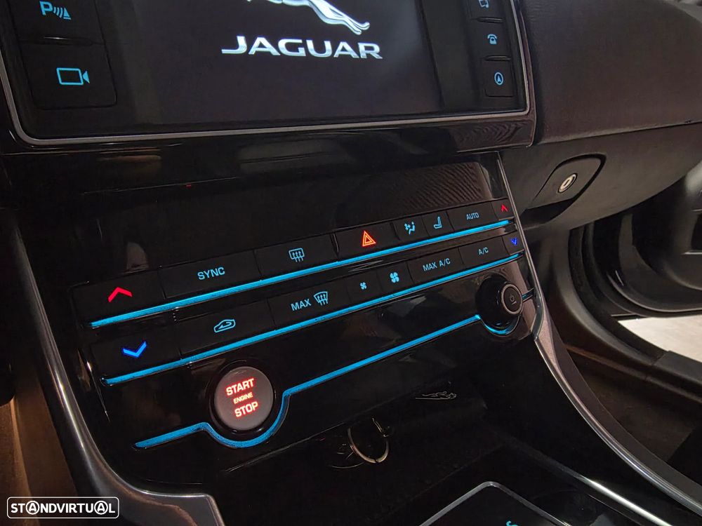 Jaguar XE E-Performance Aut. Prestige - 42