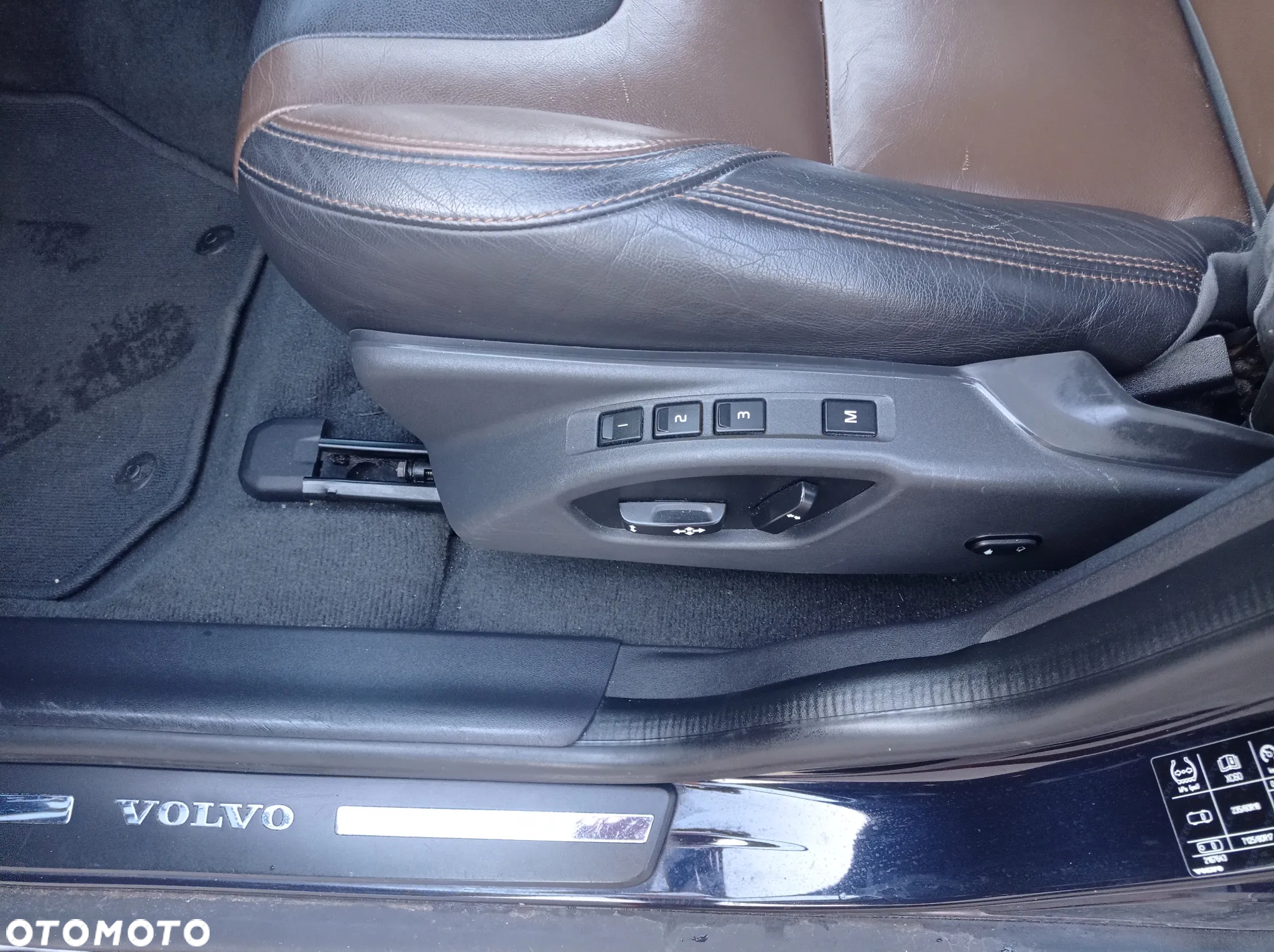 Volvo XC 60 D3 Geartronic Momentum - 12