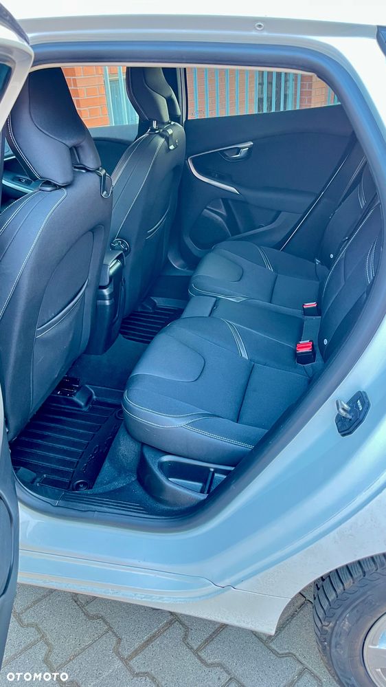 Volvo V40 T3 Momentum - 12