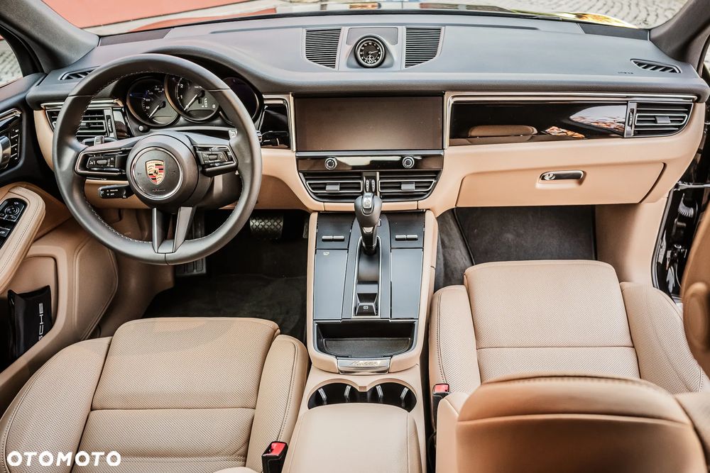 Porsche Macan Standard - 12