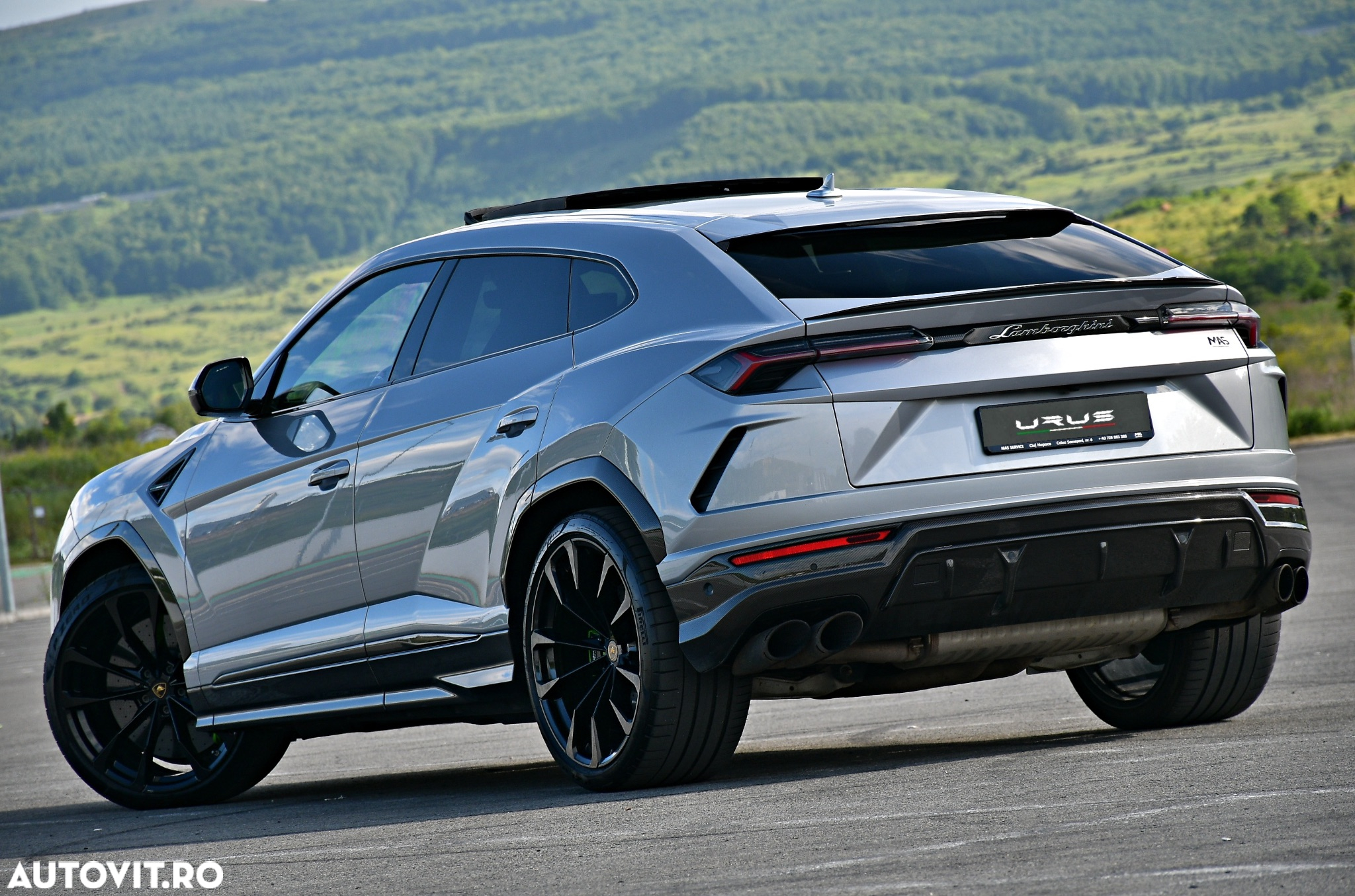 Lamborghini URUS Standard - 7