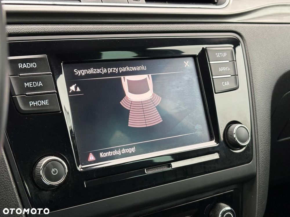 Skoda RAPID 1.0 TSI Style - 20