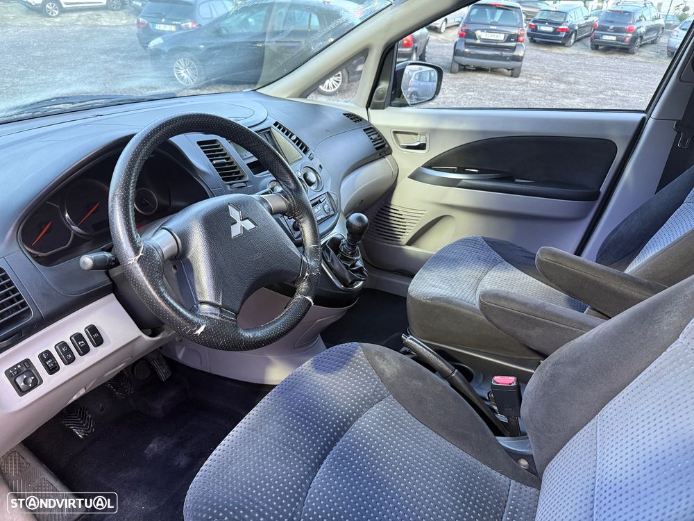 Mitsubishi Grandis 2.0 DI-D Sport - 9