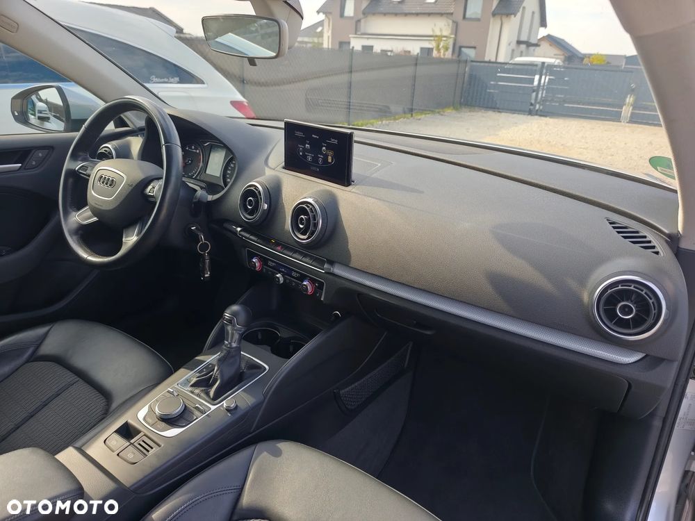 Audi A3 Limousine 1.4 TFSI S tronic Ambiente - 32