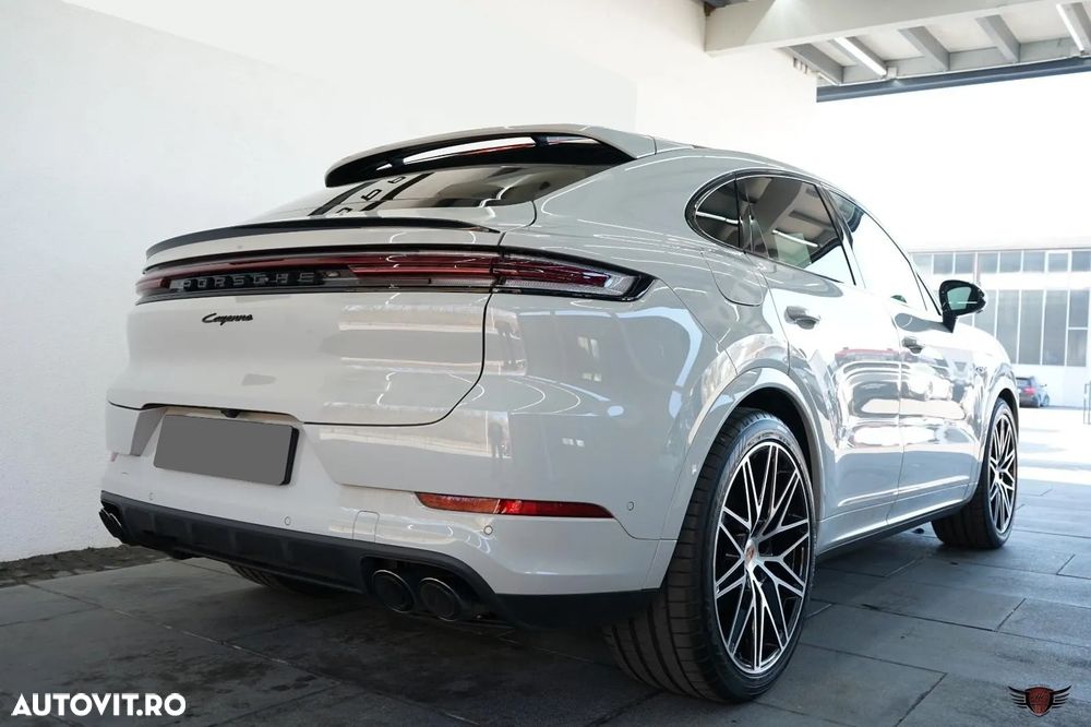 Porsche Cayenne E-Hybrid Tiptronic S Black Edition - 4