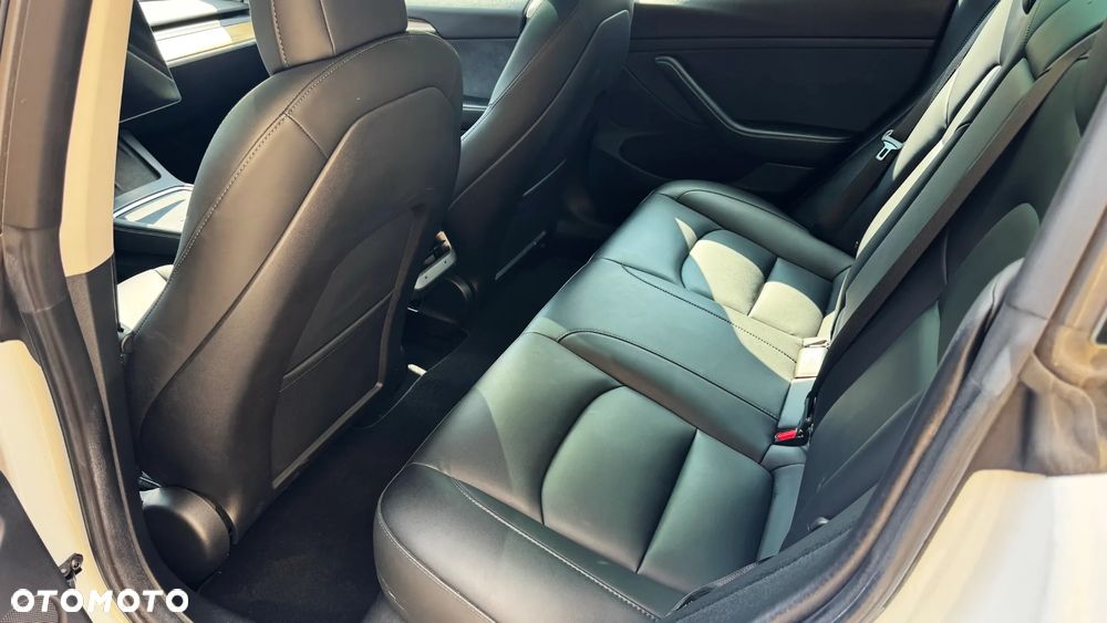 Tesla Model 3 Standard Reichweite Plus Hinterradantrieb - 19