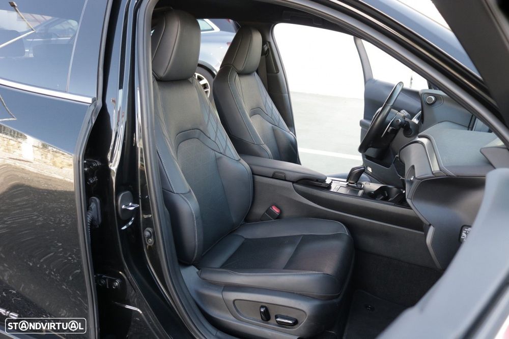 Lexus UX 300e Premium - 21