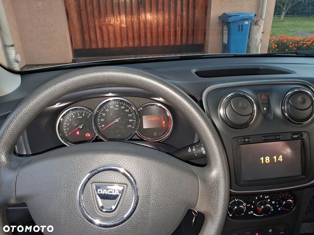 Dacia Sandero 1.2 16V Laureate EU6 - 16