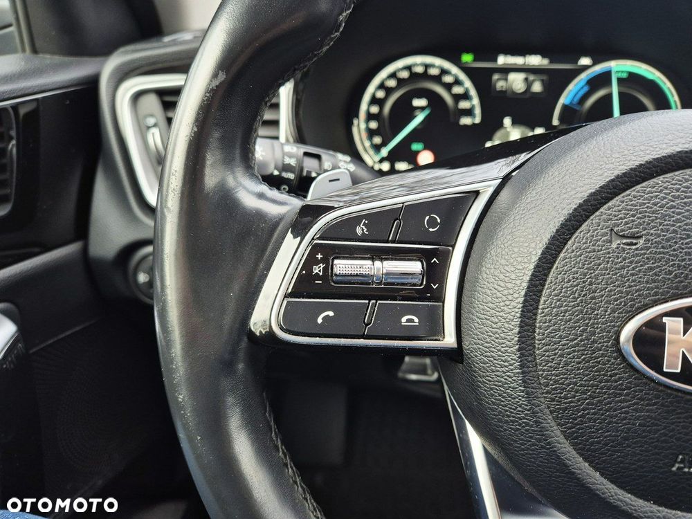 Kia Ceed 1.6 GDI PHEV L Business Line DCT - 12