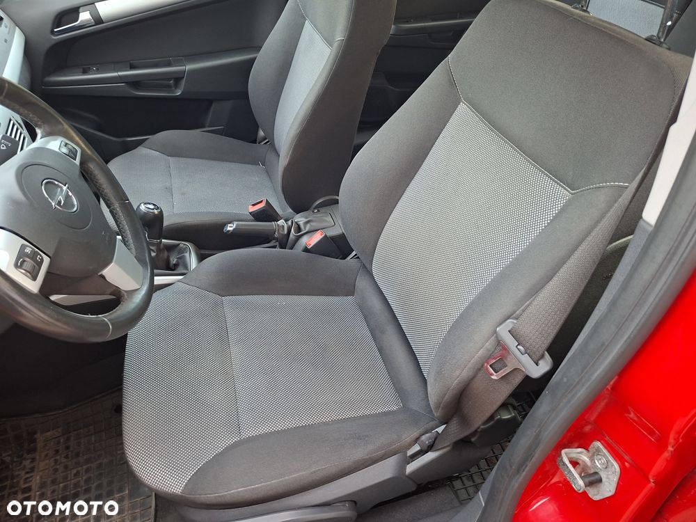 Opel Astra - 4