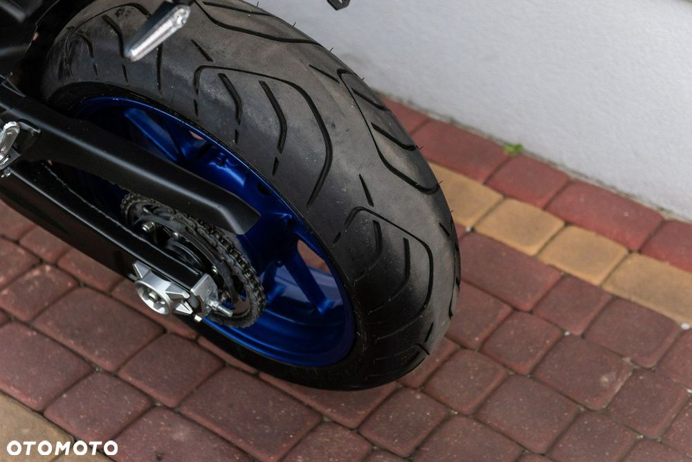 Yamaha MT - 8