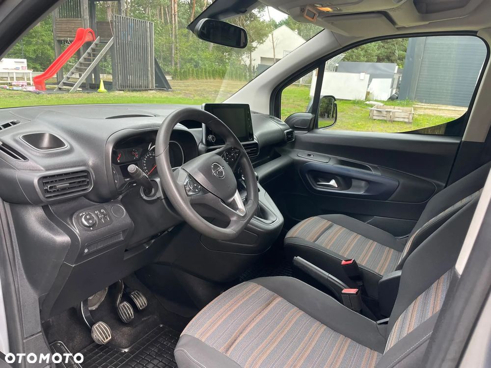 Opel Combo 1.2 Turbo Enjoy S&S - 9