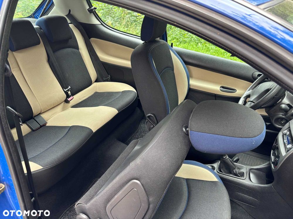 Peugeot 206 - 6