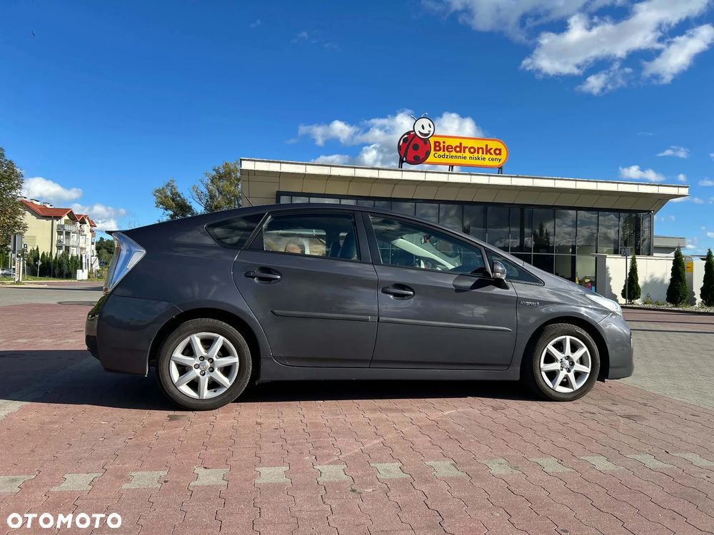 Toyota Prius - 3