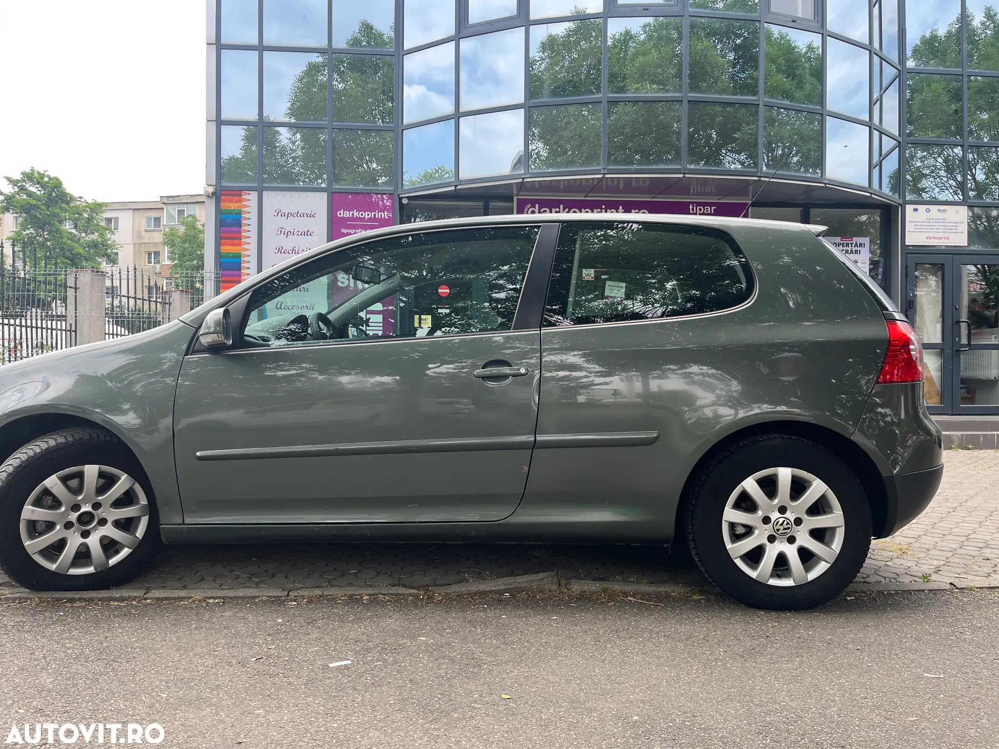 Volkswagen Golf 2.0 TDI Comfortline DSG - 7
