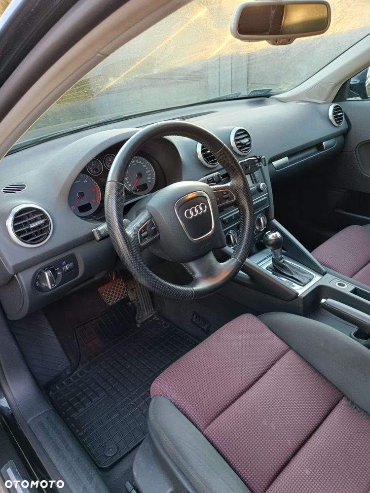 Audi A3 Sportback 2.0 TDI DPF Ambition S tronic - 2