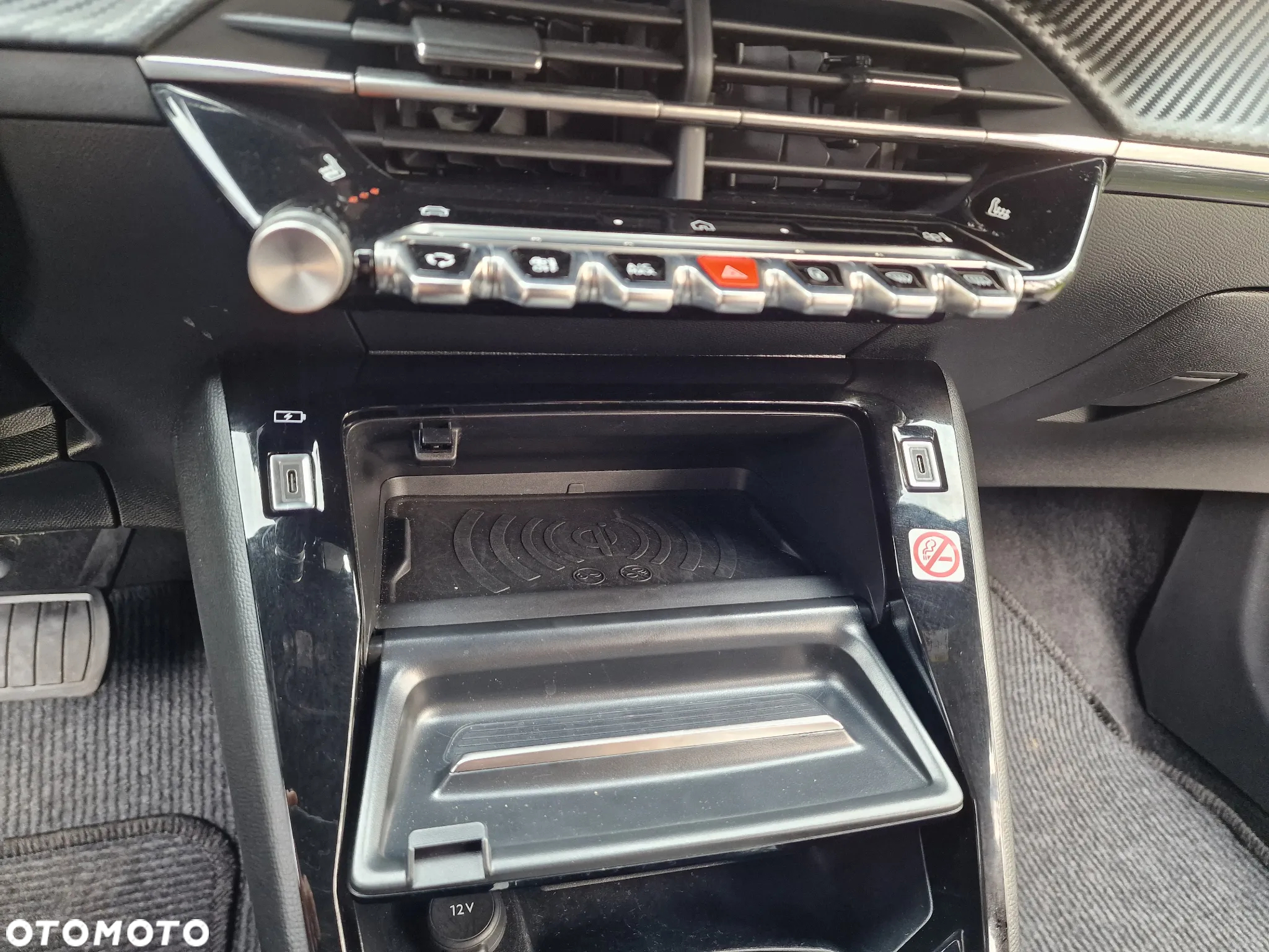 Peugeot 2008 PureTech 130 EAT8 Allure - 20
