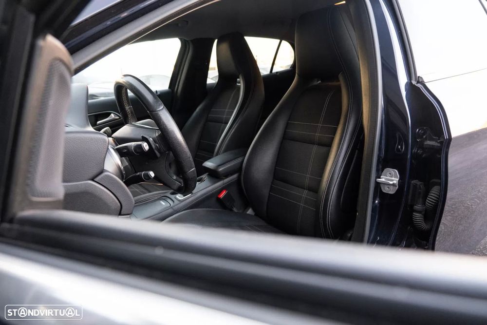 Mercedes-Benz GLA 200 - 14