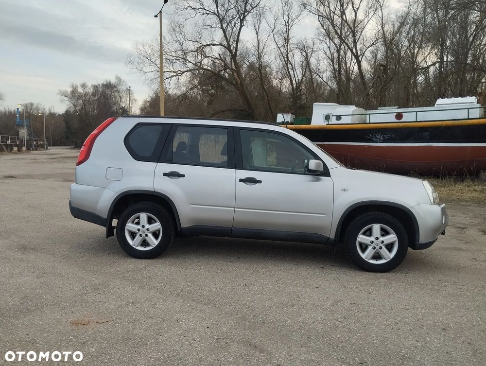 Nissan X-Trail 2.0 dCi 4x4 DPF Automatik SE - 13