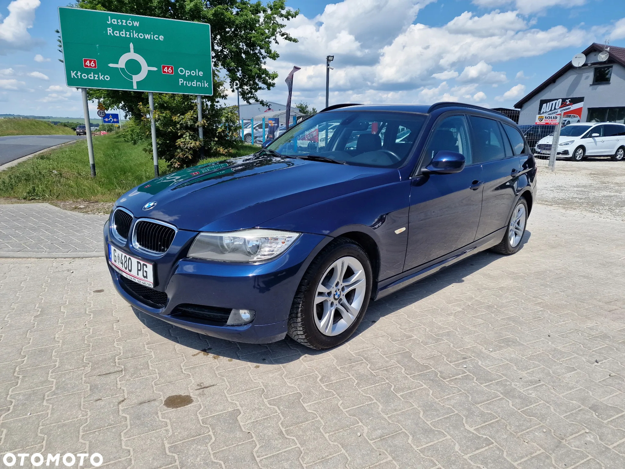 BMW Seria 3 318d Touring Blue Performance Luxury Line - 3