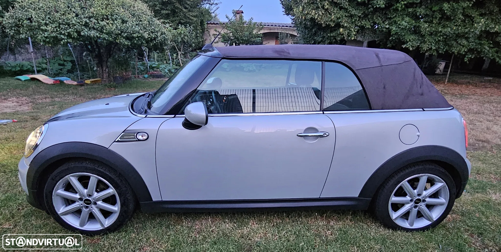 MINI Cabrio Cooper D - 21