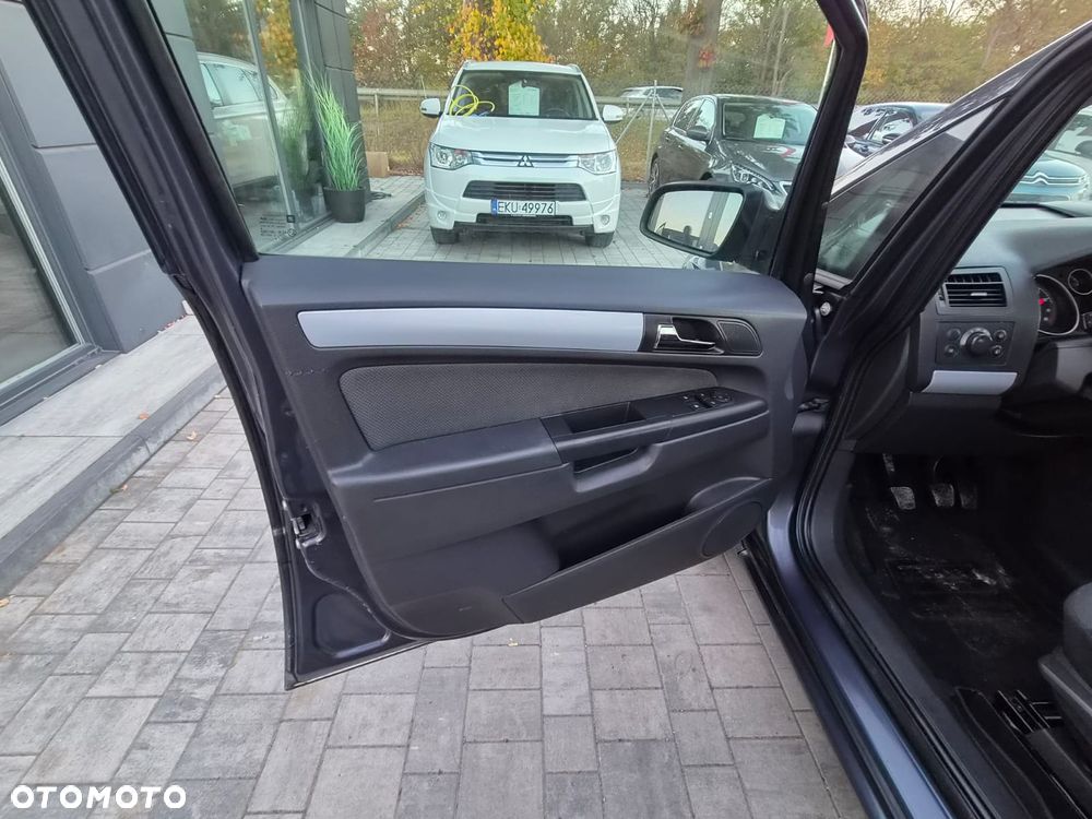 Opel Zafira 1.8 16V - 23