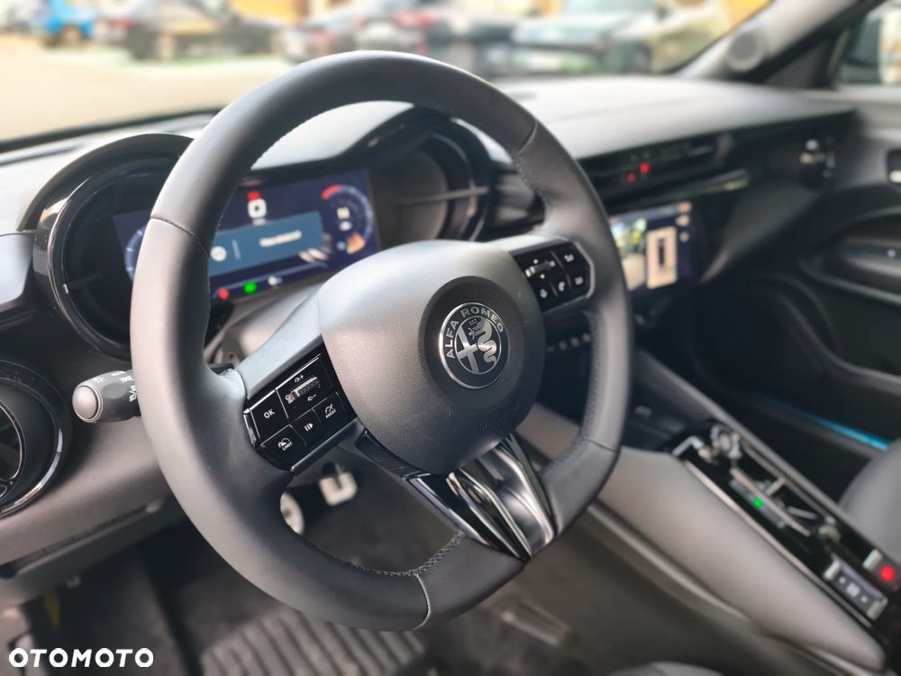 Alfa Romeo Junior 1.2 VGT Ibrida Ti - 24