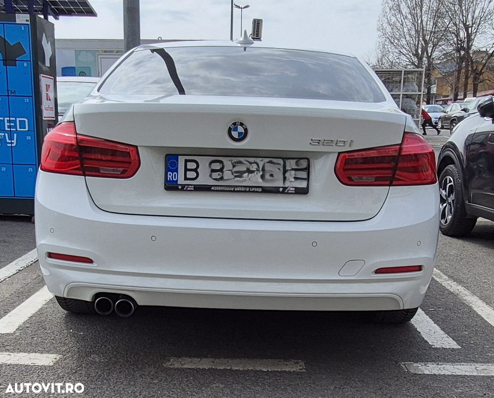 BMW Seria 3 320i Aut. Advantage - 18