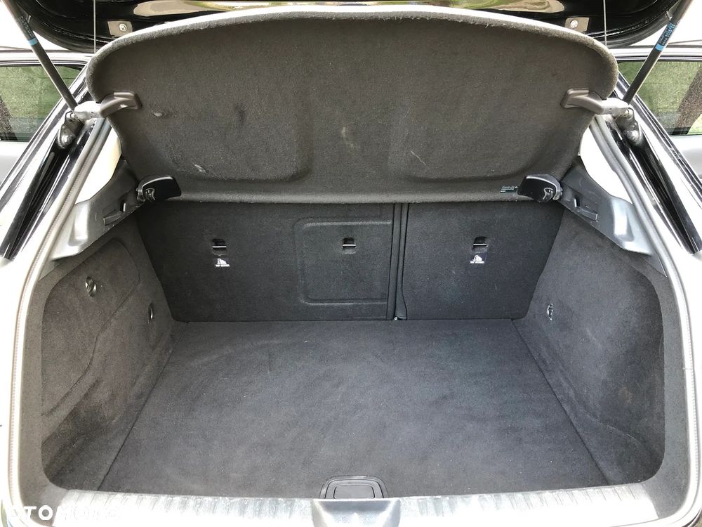 Mercedes-Benz GLA 200 Activity Edition - 10