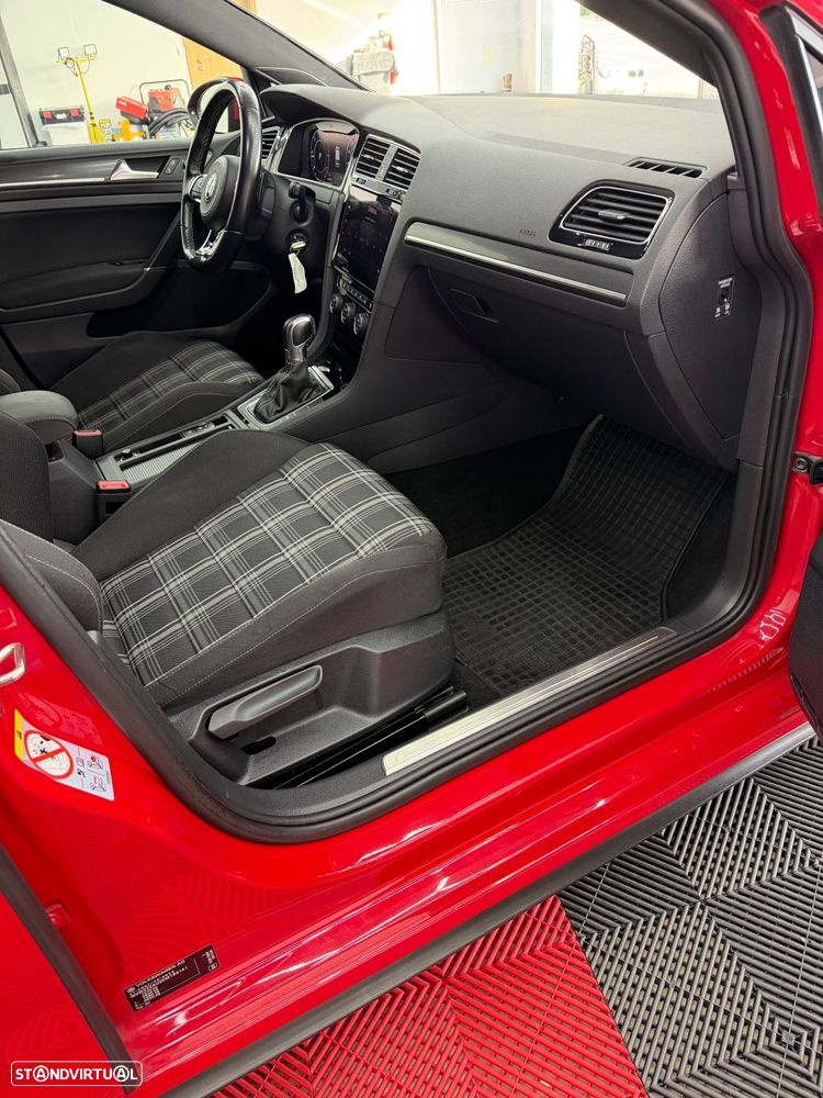 VW Golf 2.0 TDI GTD DSG - 15