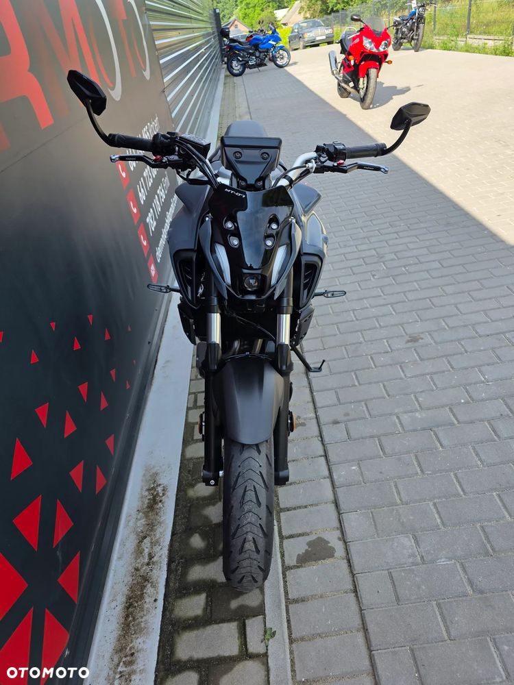 Yamaha MT - 17