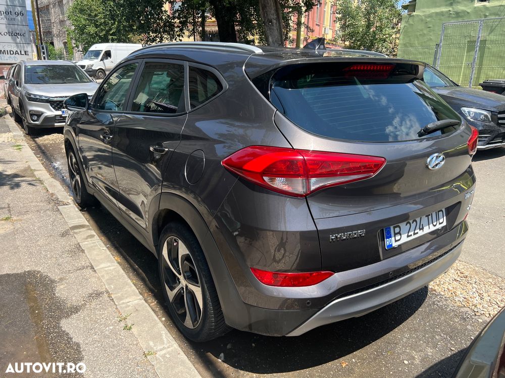Hyundai Tucson 2.0 CRDI 4WD 6AT Style - 13