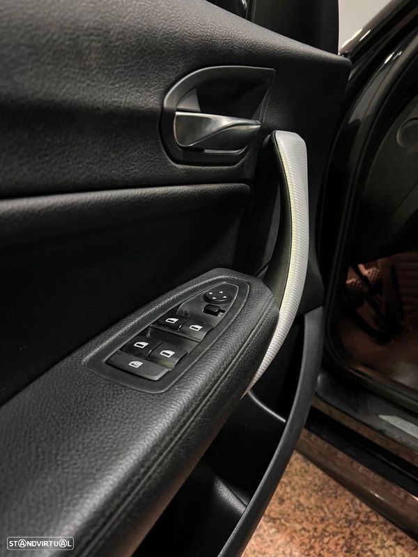 BMW 120 d Pack M - 5