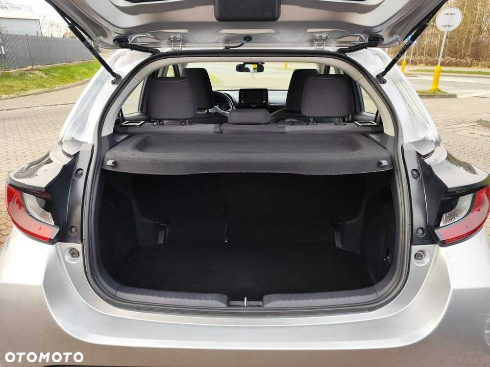 Toyota Yaris - 10