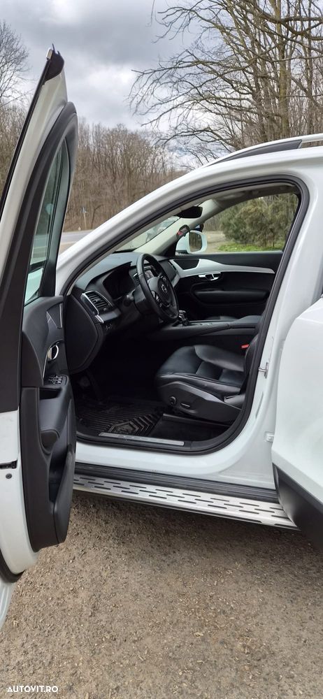 Volvo XC 90 D5 AWD Geartronic Momentum - 11