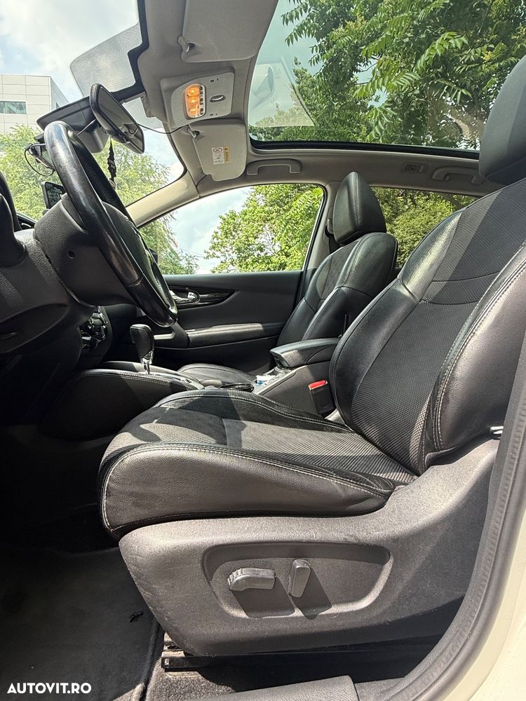 Nissan Qashqai 1.6 DCI Xtronic TEKNA - 25