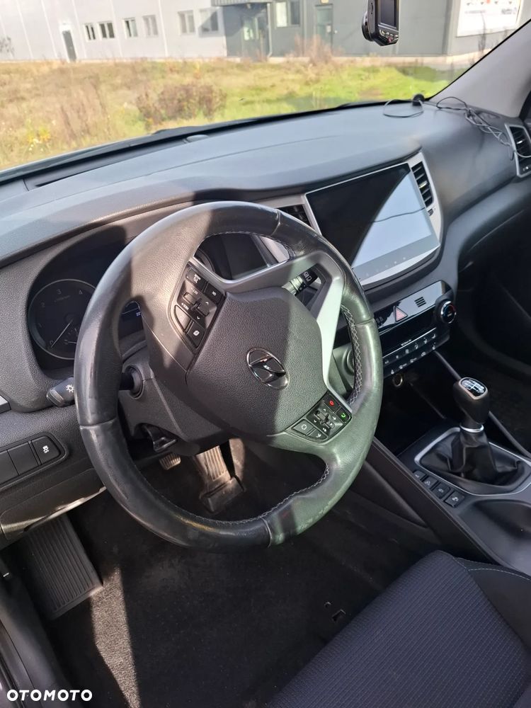 Hyundai Tucson 2.0 CRDI BlueDrive Comfort 2WD - 11