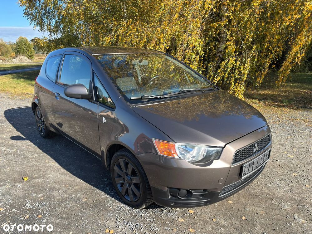 Mitsubishi Colt - 4