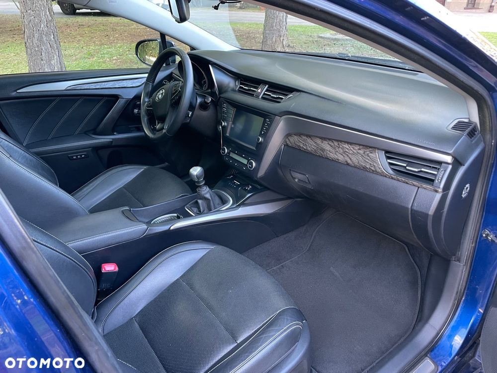 Toyota Avensis 2.0 D-4D Prestige - 15