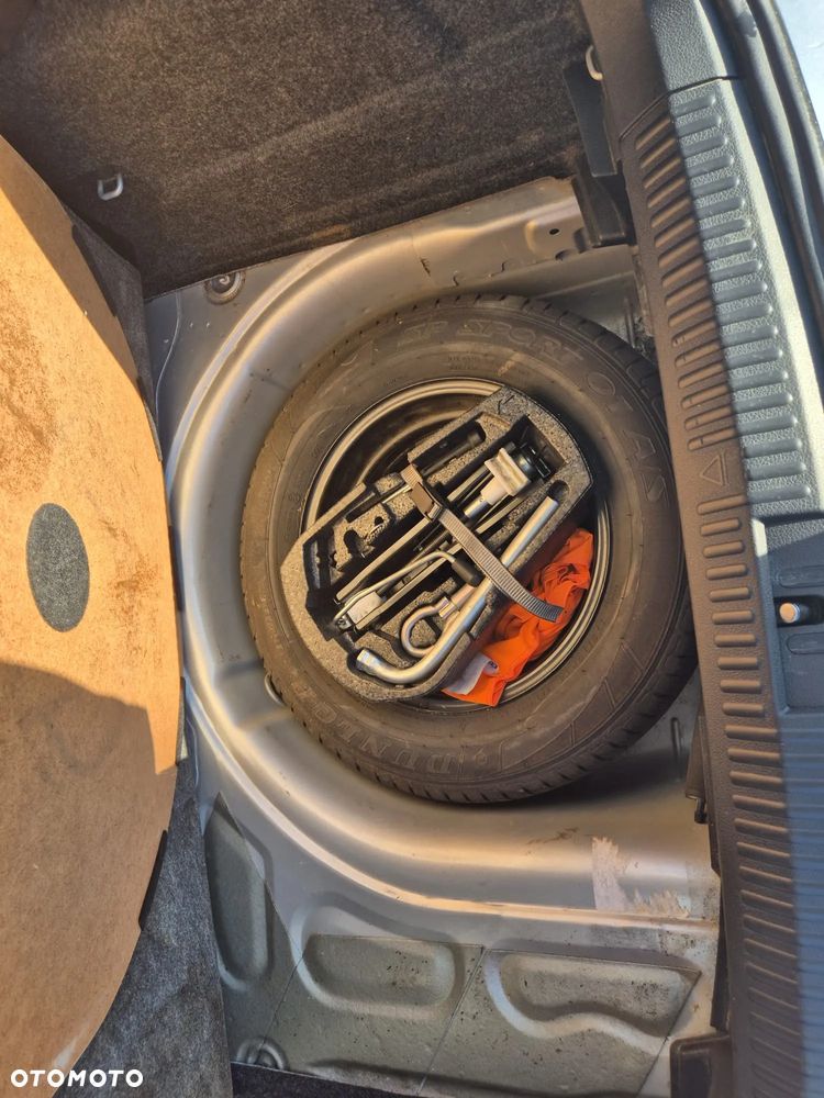 Volkswagen Polo - 15