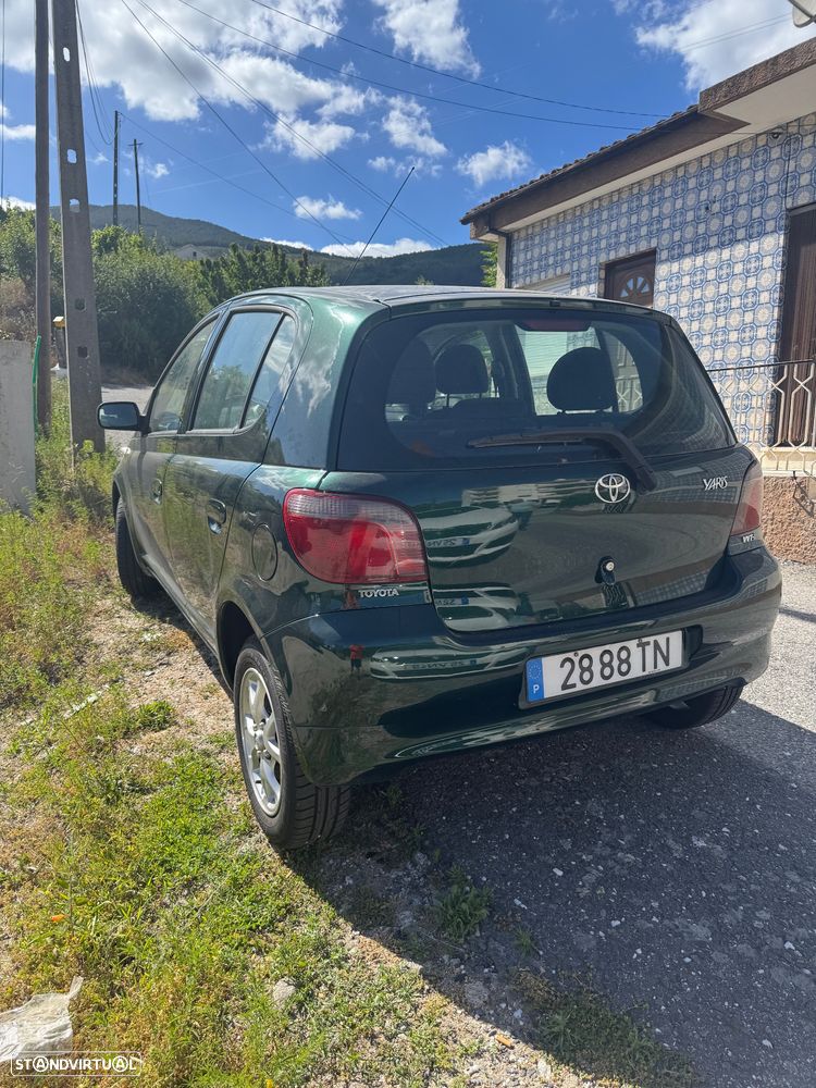 Toyota Yaris 1.0 Base - 2