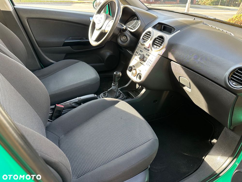 Opel Corsa 1.2 16V Enjoy - 11