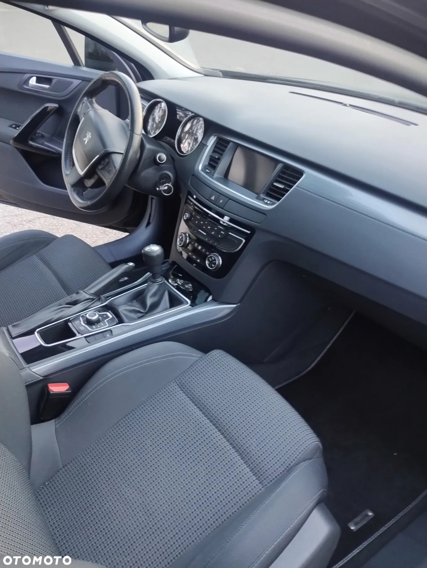 Peugeot 508 1.6 T Business Line - 12