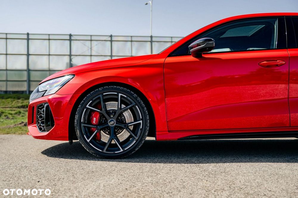 Audi RS3 Limousine - 12