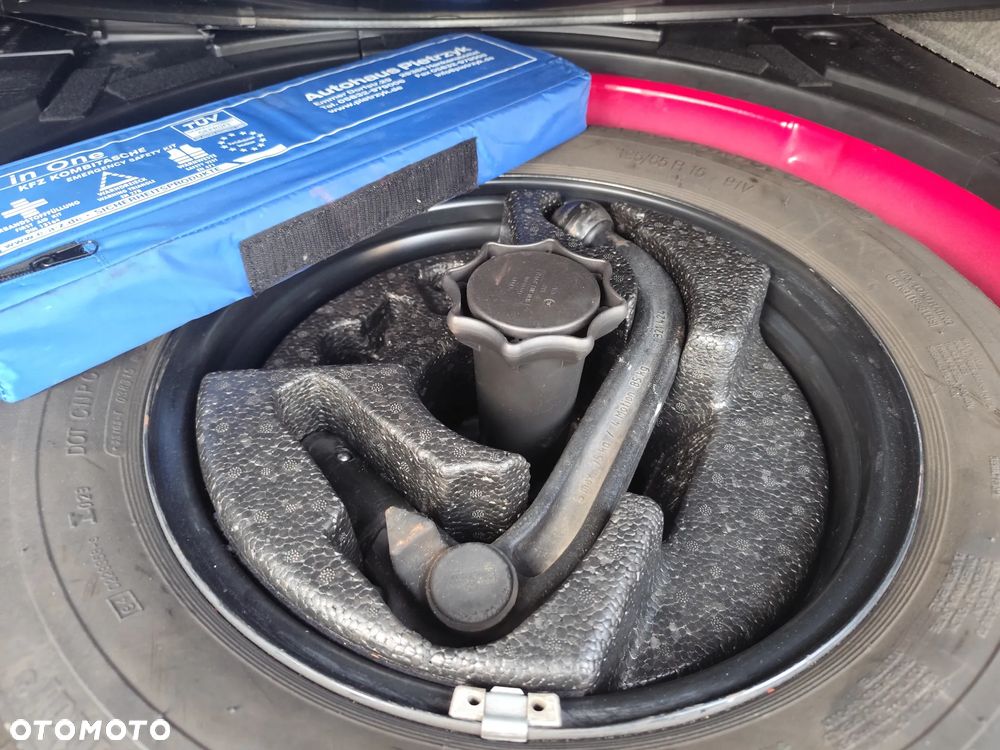 Volkswagen Passat 1.9 TDI Comfortline Family - 10