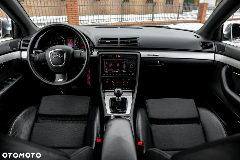 Audi A4 Avant 1.8T - 26